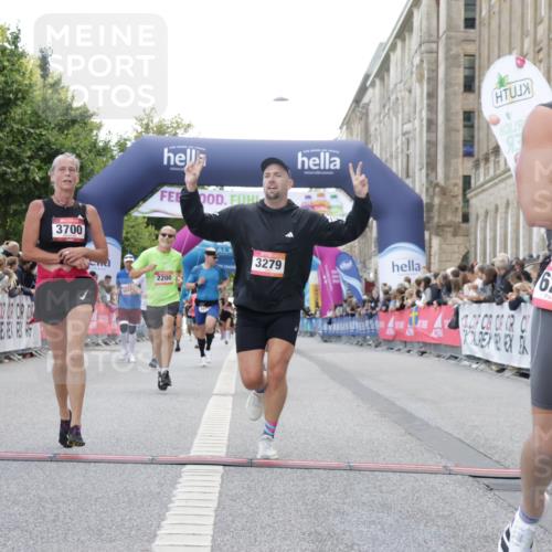 06.09.2026 - CURREX Alsterlauf Yannick Fuchs http://msf.ph/oto/10149599 06.09.2026 09:51:00 Ziel 2008, 2200, 2344, 2594, 2803, 3152, 3279, 3468, 3498, 3664, 3700, 4070, 4317, 4687, 5101, 5102, 5365, 5480, 6182, 6277 meine-sportfotos.de