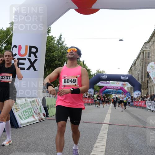 06.09.2026 - CURREX Alsterlauf Yannick Fuchs http://msf.ph/oto/10150508 06.09.2026 09:51:13 Ziel 2358, 3237, 4681, 4696, 4895, 5551, 5609, 5642, 5829, 5977, 6190, 6204, 6327, 6399, 8049, 8195 meine-sportfotos.de