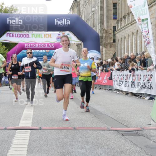 06.09.2026 - CURREX Alsterlauf Yannick Fuchs http://msf.ph/oto/10150783 06.09.2026 09:51:16 Ziel 2358, 2434, 2549, 3237, 3549, 4381, 4382, 4681, 4696, 5829, 5885, 6190, 6327, 6399, 8049, 8195 meine-sportfotos.de