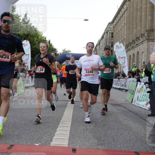 06.09.2026 - CURREX Alsterlauf Yannick Fuchs http://msf.ph/oto/10150923 06.09.2026 09:51:23 Ziel 2071, 2079, 2434, 2549, 2973, 2974, 3138, 3340, 3408, 3526, 3549, 3686, 3886, 4092, 4381, 4382, 4387, 4696, 4989, 5027, 5151, 5238, 5694, 5829, 5869, 5885, 6327, 6399, 8301 meine-sportfotos.de