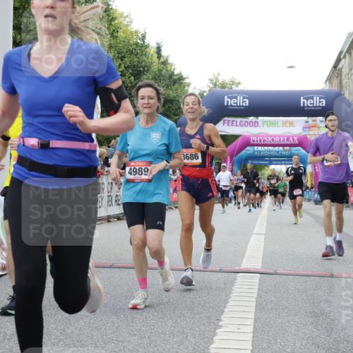 06.09.2026 - CURREX Alsterlauf Yannick Fuchs http://msf.ph/oto/10150939 06.09.2026 09:51:27 Ziel 2071, 2079, 2973, 2974, 3138, 3286, 3340, 3408, 3526, 3686, 3886, 4092, 4381, 4382, 4387, 4989, 5027, 5151, 5238, 5694, 5869, 5885, 6490, 8301 meine-sportfotos.de