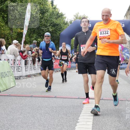 06.09.2026 - CURREX Alsterlauf Yannick Fuchs http://msf.ph/oto/10152377 06.09.2026 09:51:45 Ziel 2542, 3465, 4210, 4267, 4268, 4427, 4729, 4985, 5525, 5814, 6405, 6453, 8332 meine-sportfotos.de