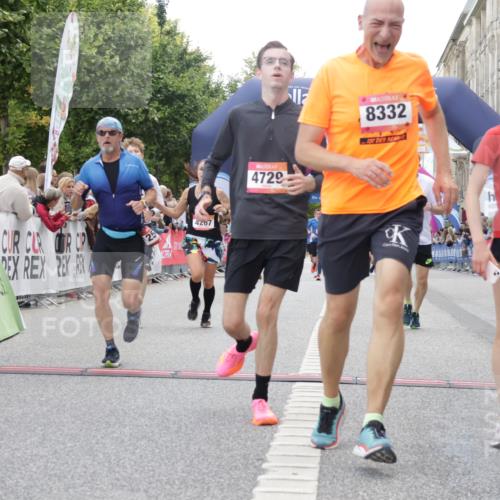 06.09.2026 - CURREX Alsterlauf Yannick Fuchs http://msf.ph/oto/10152411 06.09.2026 09:51:45 Ziel 2542, 3465, 4210, 4267, 4268, 4427, 4729, 4985, 5525, 5814, 6405, 6453, 8332 meine-sportfotos.de