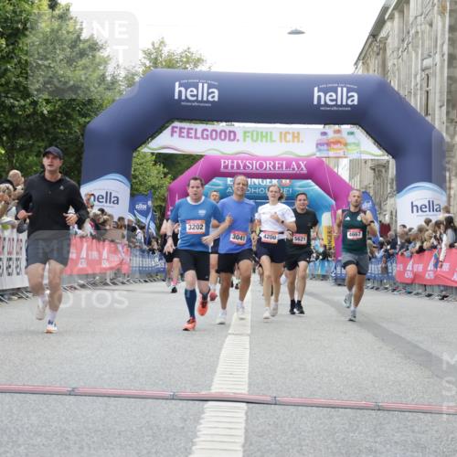 06.09.2026 - CURREX Alsterlauf Yannick Fuchs http://msf.ph/oto/10152588 06.09.2026 09:51:49 Ziel 2542, 3041, 3202, 3465, 4200, 4267, 4268, 4427, 4667, 4729, 4845, 5621, 6023, 6405, 6453, 8332 meine-sportfotos.de