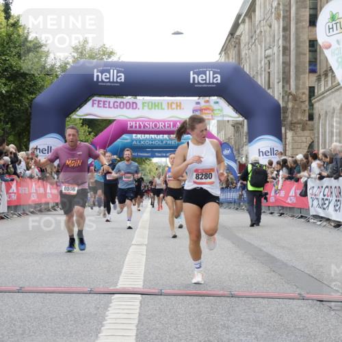 06.09.2026 - CURREX Alsterlauf Yannick Fuchs http://msf.ph/oto/10153286 06.09.2026 09:52:00 Ziel 2002, 2719, 4250, 4332, 4333, 4667, 4742, 4845, 5621, 5862, 5881, 5882, 6092, 6206, 8280 meine-sportfotos.de