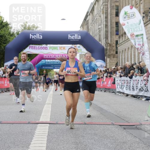 06.09.2026 - CURREX Alsterlauf Yannick Fuchs http://msf.ph/oto/10153561 06.09.2026 09:52:03 Ziel 2002, 2719, 3975, 4250, 4742, 5321, 5862, 5881, 6092, 6206, 8280 meine-sportfotos.de