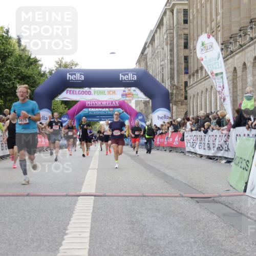 06.09.2026 - CURREX Alsterlauf Yannick Fuchs http://msf.ph/oto/10153817 06.09.2026 09:52:06 Ziel 3301, 3839, 3975, 4250, 4567, 5321, 5862, 5881, 6092, 6206, 8280 meine-sportfotos.de