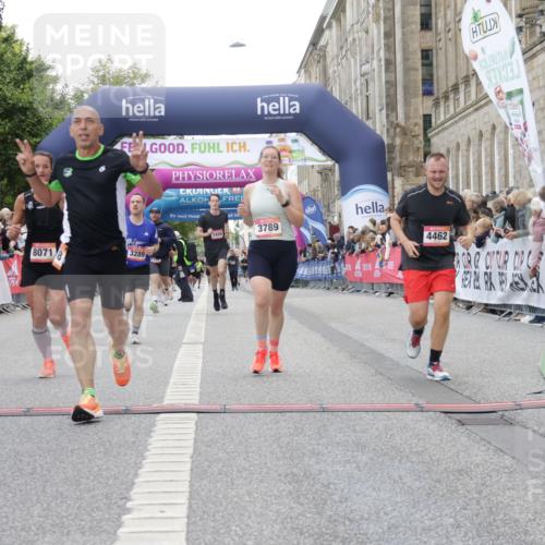 06.09.2026 - CURREX Alsterlauf Yannick Fuchs http://msf.ph/oto/10154109 06.09.2026 09:52:11 Ziel 2118, 2191, 2284, 2758, 3289, 3301, 3450, 3789, 3839, 3975, 4250, 4462, 4567, 5321, 5881, 8071 meine-sportfotos.de