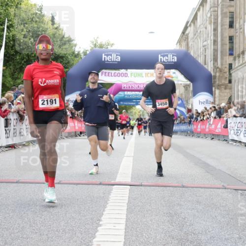 06.09.2026 - CURREX Alsterlauf Yannick Fuchs http://msf.ph/oto/10154297 06.09.2026 09:52:15 Ziel 2118, 2191, 2284, 2758, 3289, 3301, 3450, 3789, 3839, 4462, 4567, 5129, 5287, 8071 meine-sportfotos.de