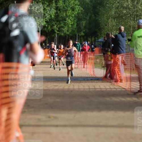 06.09.2026 - 20. Norderstedt Triathlon Mo-Foto http://msf.ph/oto/10154329 06.09.2026 09:09:30 Laufen 1, 2, 3, 31, 32, 33 meine-sportfotos.de