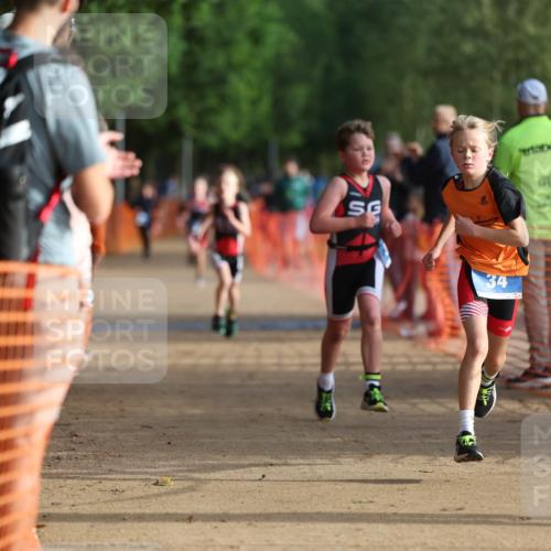 06.09.2026 - 20. Norderstedt Triathlon Mo-Foto http://msf.ph/oto/10154366 06.09.2026 09:09:38 Laufen 34, 2, 41 meine-sportfotos.de