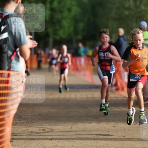 06.09.2026 - 20. Norderstedt Triathlon Mo-Foto http://msf.ph/oto/10154367 06.09.2026 09:09:38 Laufen 34, 2, 41 meine-sportfotos.de