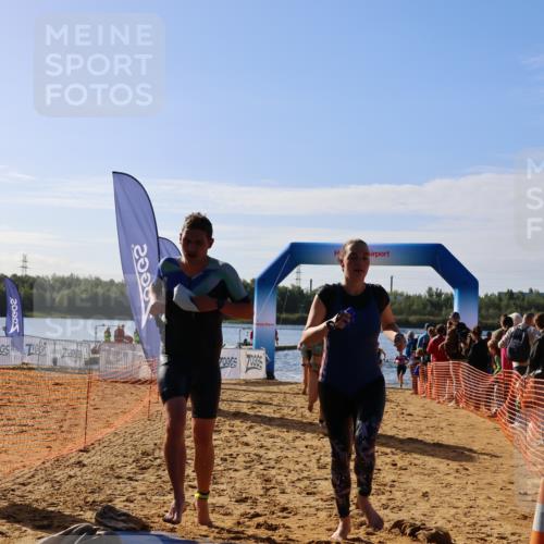 06.09.2026 - 20. Norderstedt Triathlon Andreas Tolksdorf http://msf.ph/oto/10154386 06.09.2026 10:05:24 Schwimmen 1193, 1227, 1234, 1498, 1510 meine-sportfotos.de