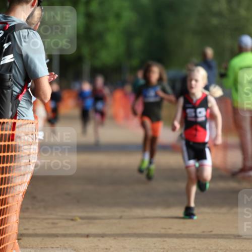 06.09.2026 - 20. Norderstedt Triathlon Mo-Foto http://msf.ph/oto/10154387 06.09.2026 09:09:42 Laufen 10, 41 meine-sportfotos.de