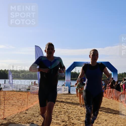 06.09.2026 - 20. Norderstedt Triathlon Andreas Tolksdorf http://msf.ph/oto/10154397 06.09.2026 10:05:24 Schwimmen 1193, 1227, 1234, 1498, 1510 meine-sportfotos.de
