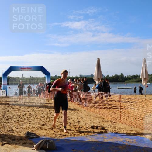 06.09.2026 - 20. Norderstedt Triathlon Andreas Tolksdorf http://msf.ph/oto/10154557 06.09.2026 10:05:56 Schwimmen 1195, 1197, 1215, 1223, 1491, 1511 meine-sportfotos.de