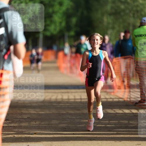 06.09.2026 - 20. Norderstedt Triathlon Mo-Foto http://msf.ph/oto/10154795 06.09.2026 09:11:31 Laufen 47 meine-sportfotos.de