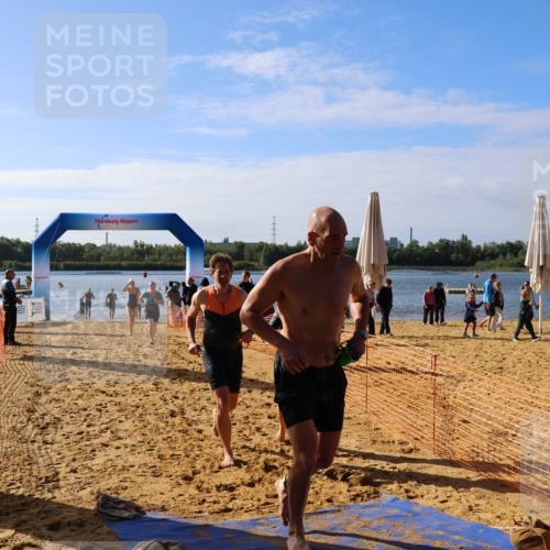 06.09.2026 - 20. Norderstedt Triathlon Andreas Tolksdorf http://msf.ph/oto/10154796 06.09.2026 10:06:28 Schwimmen 1200, 1211, 1222, 1496, 1506, 1509 meine-sportfotos.de