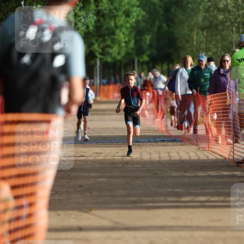 06.09.2026 - 20. Norderstedt Triathlon Mo-Foto http://msf.ph/oto/10154835 06.09.2026 09:11:39 Laufen 39, 44, 47 meine-sportfotos.de