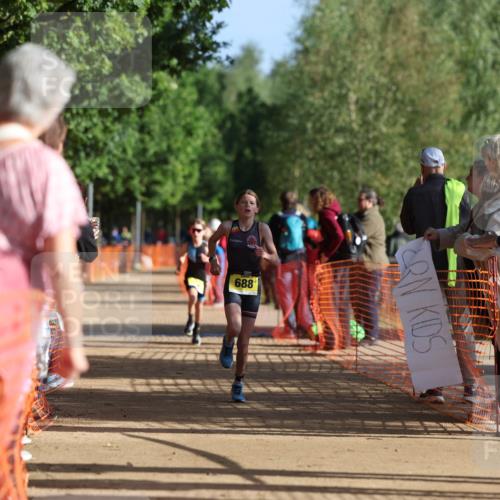 06.09.2026 - 20. Norderstedt Triathlon Mo-Foto http://msf.ph/oto/10155349 06.09.2026 09:40:50 Laufen 688, 602, 622, 664, 665 meine-sportfotos.de