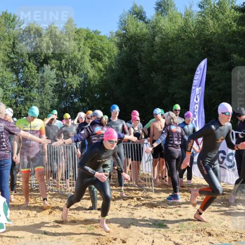 06.09.2026 - 20. Norderstedt Triathlon Andreas Tolksdorf http://msf.ph/oto/10155436 06.09.2026 10:40:24 Schwimmen 171, 1275, 1303, 1310, 1321, 1324 meine-sportfotos.de