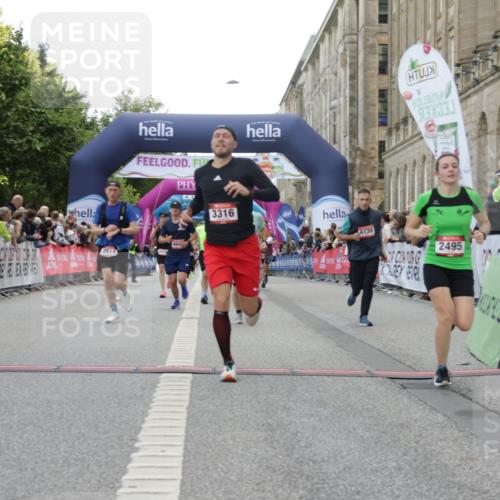 06.09.2026 - CURREX Alsterlauf Yannick Fuchs http://msf.ph/oto/10155730 06.09.2026 09:52:26 Ziel 2495, 2511, 2765, 2970, 3124, 3217, 3316, 4005, 4301, 4643, 4935, 5323, 5454, 5677, 6139 meine-sportfotos.de
