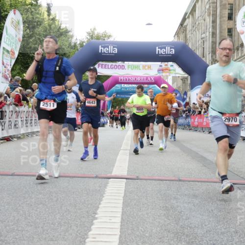 06.09.2026 - CURREX Alsterlauf Yannick Fuchs http://msf.ph/oto/10156075 06.09.2026 09:52:28 Ziel 2495, 2511, 2529, 2765, 2970, 3124, 3217, 3316, 4005, 4301, 4643, 4935, 5294, 5323, 5454, 5677, 6139 meine-sportfotos.de