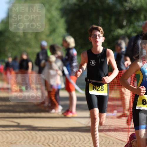 06.09.2026 - 20. Norderstedt Triathlon Mo-Foto http://msf.ph/oto/10156571 06.09.2026 09:44:12 Laufen 628, 662, 663, 663, 668 meine-sportfotos.de