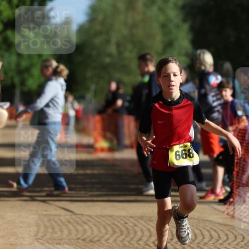 06.09.2026 - 20. Norderstedt Triathlon Mo-Foto http://msf.ph/oto/10156736 06.09.2026 09:44:45 Laufen 668 meine-sportfotos.de