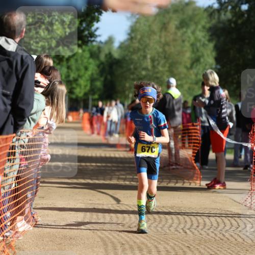 06.09.2026 - 20. Norderstedt Triathlon Mo-Foto http://msf.ph/oto/10156839 06.09.2026 09:45:14 Laufen 670, 605, 605, 632, 632, 645, 645 meine-sportfotos.de