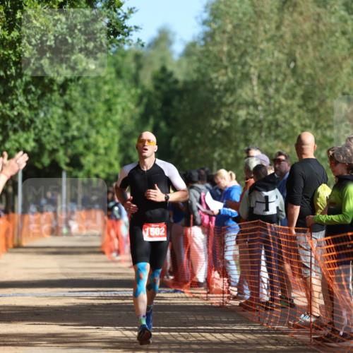 06.09.2026 - 20. Norderstedt Triathlon Mo-Foto http://msf.ph/oto/10157645 06.09.2026 10:30:44 Laufen 1502, 1204, 1204, 1488, 1488 meine-sportfotos.de