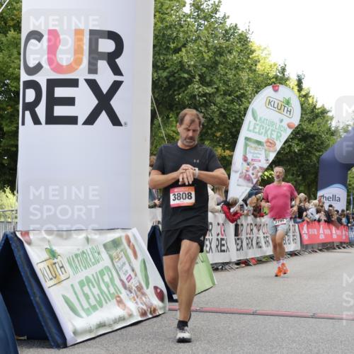 06.09.2026 - CURREX Alsterlauf Yannick Fuchs http://msf.ph/oto/10157759 06.09.2026 09:52:44 Ziel 2799, 2936, 3058, 3380, 3471, 3808, 4375, 4457, 4826, 5750, 5928, 8226 meine-sportfotos.de