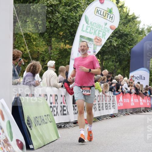 06.09.2026 - CURREX Alsterlauf Yannick Fuchs http://msf.ph/oto/10157933 06.09.2026 09:52:46 Ziel 2799, 2936, 3380, 3808, 4226, 4375, 4457, 4826, 5750, 5928, 6232, 8226 meine-sportfotos.de