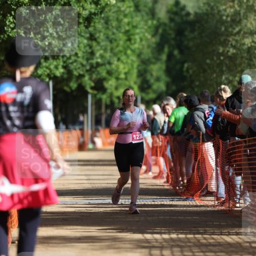 06.09.2026 - 20. Norderstedt Triathlon Mo-Foto http://msf.ph/oto/10157985 06.09.2026 10:32:37 Laufen 1238 meine-sportfotos.de