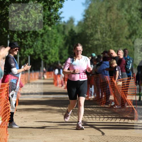 06.09.2026 - 20. Norderstedt Triathlon Mo-Foto http://msf.ph/oto/10158045 06.09.2026 10:32:41 Laufen 1238 meine-sportfotos.de