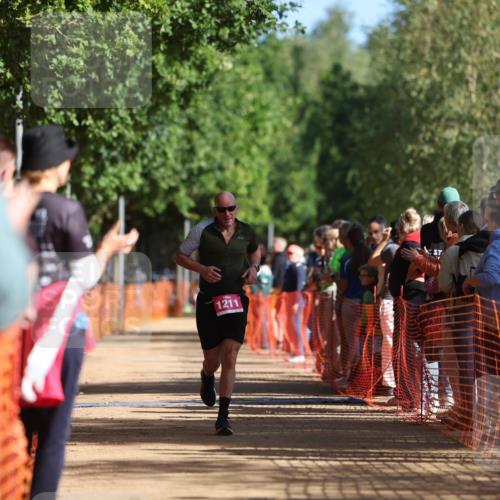 06.09.2026 - 20. Norderstedt Triathlon Mo-Foto http://msf.ph/oto/10158167 06.09.2026 10:33:48 Laufen 1211, 1211, 1211 meine-sportfotos.de