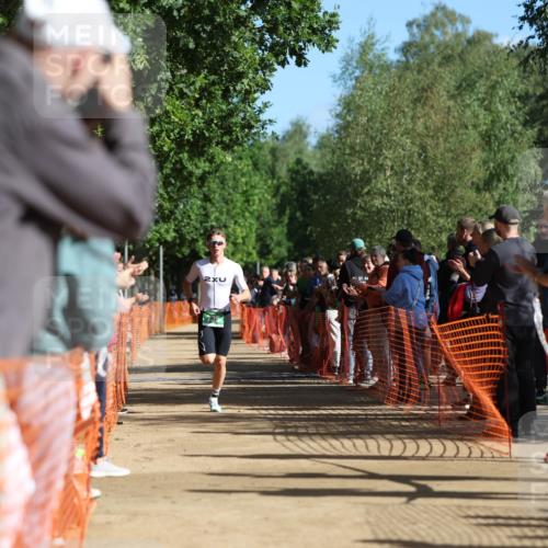 06.09.2026 - 20. Norderstedt Triathlon Mo-Foto http://msf.ph/oto/10158762 06.09.2026 10:36:48 Laufen 2, 735 meine-sportfotos.de