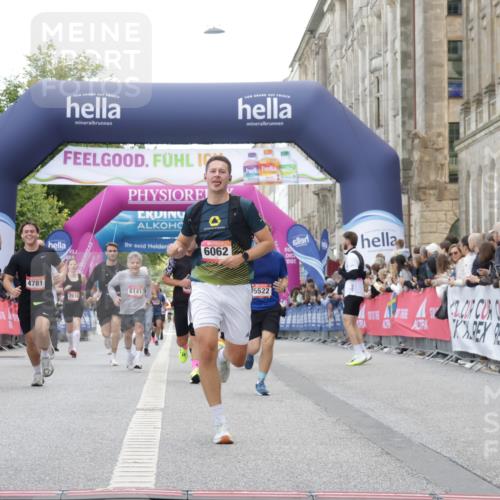 06.09.2026 - CURREX Alsterlauf Yannick Fuchs http://msf.ph/oto/10159147 06.09.2026 09:52:56 Ziel 2336, 2438, 2465, 2510, 3135, 3954, 3971, 4226, 4570, 4780, 4781, 5048, 5522, 6062, 6232, 6314, 8025, 8324 meine-sportfotos.de