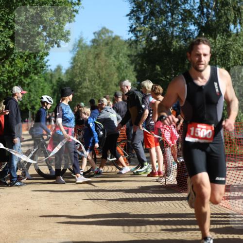 06.09.2026 - 20. Norderstedt Triathlon Mo-Foto http://msf.ph/oto/10159227 06.09.2026 10:37:49 Laufen 1500, 1217, 1217 meine-sportfotos.de