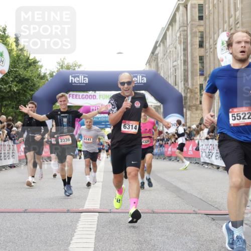 06.09.2026 - CURREX Alsterlauf Yannick Fuchs http://msf.ph/oto/10159645 06.09.2026 09:53:00 Ziel 2336, 2438, 2464, 2465, 2930, 3594, 3913, 3954, 3971, 4329, 4780, 4781, 5048, 5253, 5522, 6062, 6141, 6156, 6314, 8025, 8190, 8334 meine-sportfotos.de