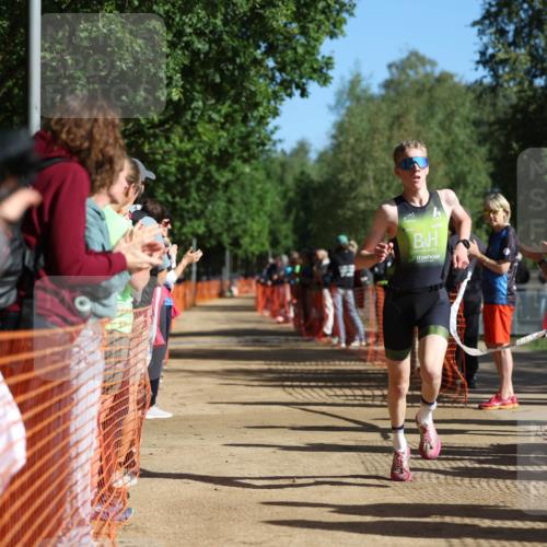 06.09.2026 - 20. Norderstedt Triathlon Mo-Foto http://msf.ph/oto/10159809 06.09.2026 10:39:32 Laufen 766, 1220, 1220 meine-sportfotos.de