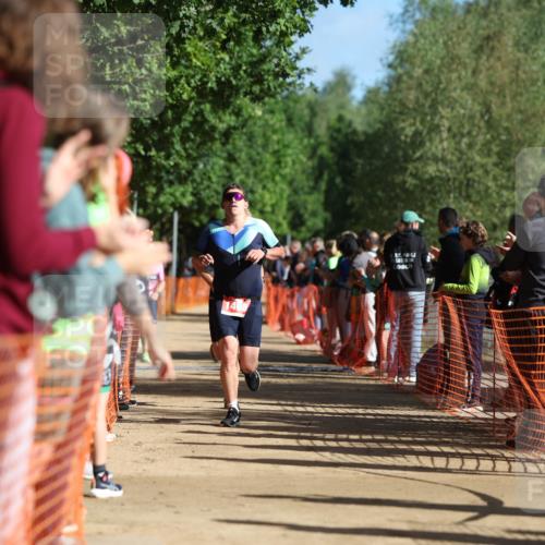 06.09.2026 - 20. Norderstedt Triathlon Mo-Foto http://msf.ph/oto/10159973 06.09.2026 10:40:48 Laufen 1498, 702, 705 meine-sportfotos.de