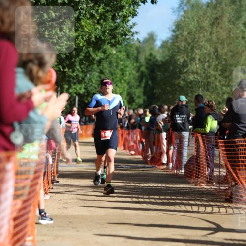 06.09.2026 - 20. Norderstedt Triathlon Mo-Foto http://msf.ph/oto/10159976 06.09.2026 10:40:48 Laufen 702, 705 meine-sportfotos.de