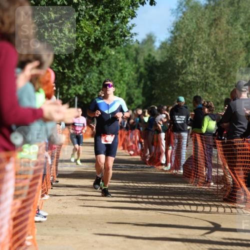 06.09.2026 - 20. Norderstedt Triathlon Mo-Foto http://msf.ph/oto/10159980 06.09.2026 10:40:48 Laufen 702, 705 meine-sportfotos.de