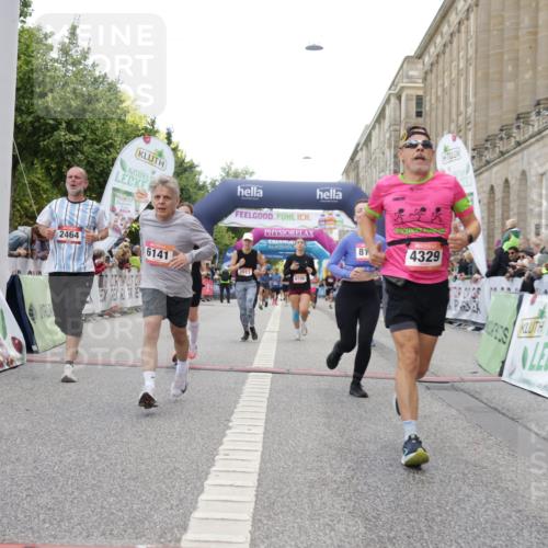 06.09.2026 - CURREX Alsterlauf Yannick Fuchs http://msf.ph/oto/10160093 06.09.2026 09:53:03 Ziel 2336, 2464, 2930, 3594, 3913, 4269, 4329, 4780, 4781, 5048, 5202, 5253, 5522, 6062, 6141, 6156, 6314, 8190, 8334 meine-sportfotos.de