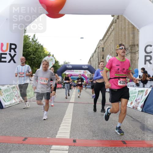 06.09.2026 - CURREX Alsterlauf Yannick Fuchs http://msf.ph/oto/10160209 06.09.2026 09:53:03 Ziel 2336, 2464, 2930, 3594, 3913, 4269, 4329, 4780, 4781, 5048, 5202, 5253, 5522, 6062, 6141, 6156, 6314, 8190, 8334 meine-sportfotos.de