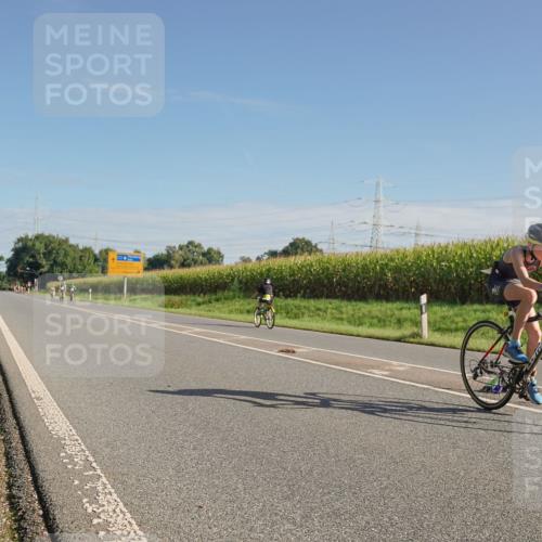 06.09.2026 - 20. Norderstedt Triathlon Michael Burmester http://msf.ph/oto/10160297 06.09.2026 09:36:43 Radfahren 626, 688 meine-sportfotos.de