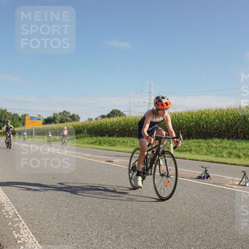 06.09.2026 - 20. Norderstedt Triathlon Michael Burmester http://msf.ph/oto/10160434 06.09.2026 09:38:49 Radfahren 609, 697, 698 meine-sportfotos.de