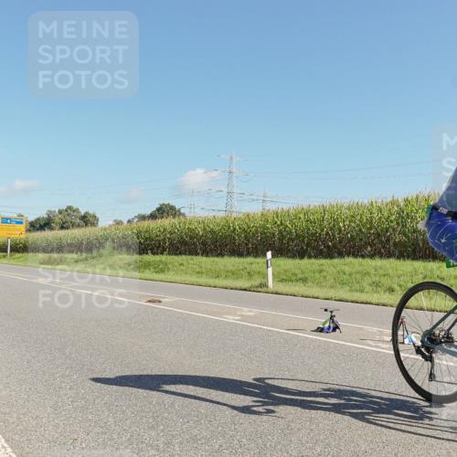06.09.2026 - 20. Norderstedt Triathlon Michael Burmester http://msf.ph/oto/10160944 06.09.2026 10:36:53 Radfahren 702, 703 meine-sportfotos.de