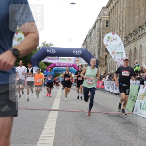 06.09.2026 - CURREX Alsterlauf Yannick Fuchs http://msf.ph/oto/10161615 06.09.2026 09:53:10 Ziel 2464, 2704, 2930, 3913, 4269, 4305, 4336, 4465, 4539, 4707, 4708, 4760, 5202, 5253, 5681, 5886, 5935, 6156, 8190, 8334 meine-sportfotos.de